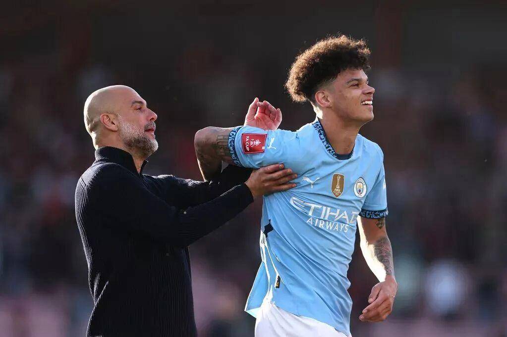 神了！瓜帅1招换位救活2人，97%传球+助攻封神，废柴变核心？